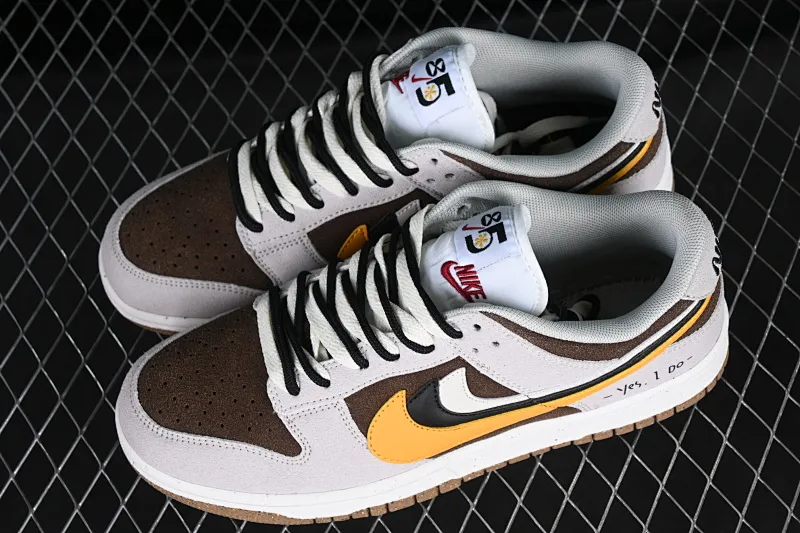All categories Nk SB Dunk Series Nk SB Dunk Low low-top sneakers Cost-effective version Nk SB Dunk Low triple overlap hook SB low-top sports and leisure sneakers DO9457-104